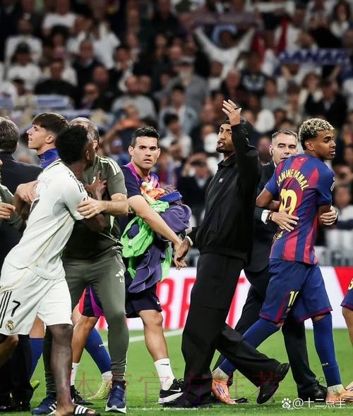 马卡：巴尔韦德国家德比带病上阵 体力不支被换下