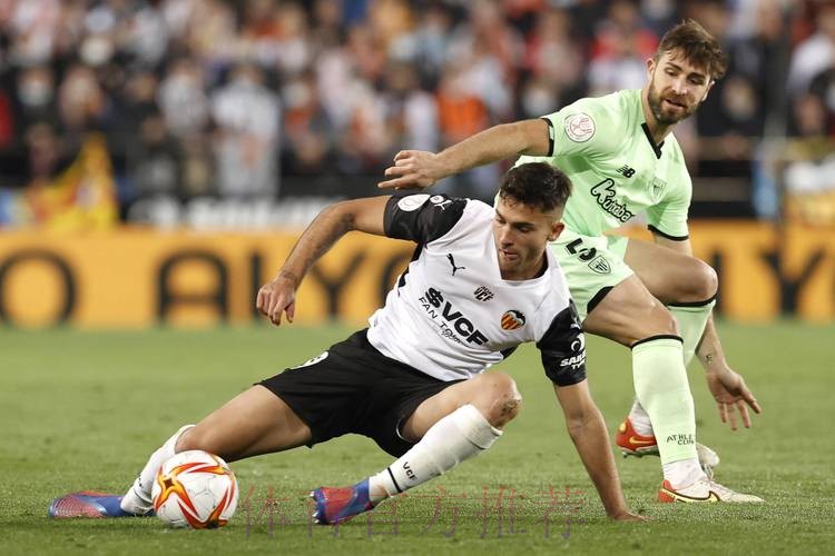 官方:因极端天气 本周末皇马客战巴伦西亚延期 官方:因极端天气 本周末皇马客战巴伦西亚延期